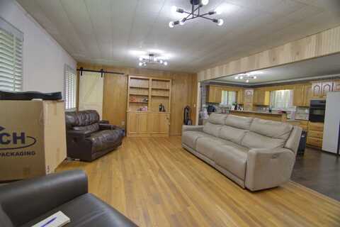 2568 E Highway 39, Englewood, TN 37329