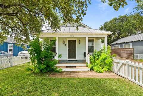 605 E Market, Rockport, TX 78382