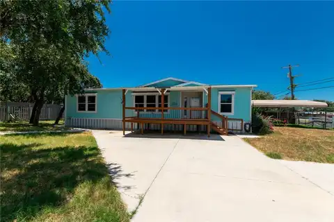 917 W Laurel Street, Rockport, TX 78382