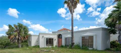 643 N Pirate Boulevard, Sinton, TX 78387