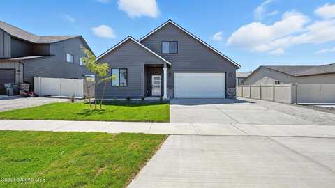 6696 Portrush Dr, Rathdrum, ID 83858
