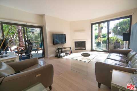 8110 Manitoba St, Playa Del Rey, CA 90293