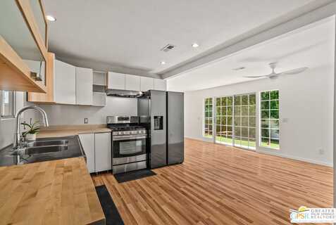 313 Kona Lane, Palm Springs, CA 92264