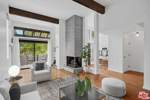 1569 Michael Ln, Pacific Palisades, CA 90272