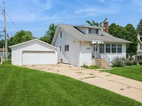 435 Forest Drive SE, Cedar Rapids, IA 52403
