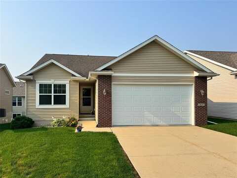 6807 Waterview Drive SW, Cedar Rapids, IA 52404