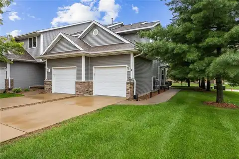 5811 Muirfield Dr SW, Cedar Rapids, IA 52404