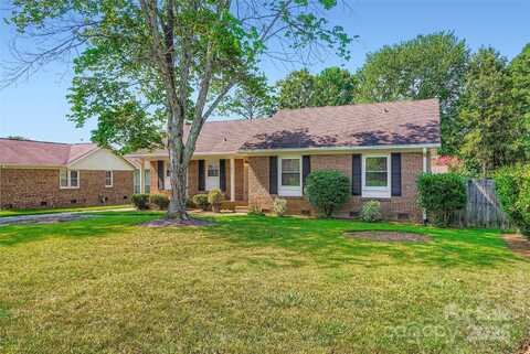 8606 Beechbrooke Road, Charlotte, NC 28227