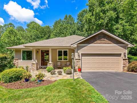 547 Pinnacle Peak Lane, Flat Rock, NC 28731