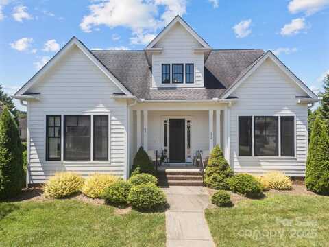 172 Birchbark Drive, Mills River, NC 28759