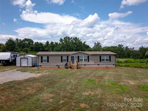 2090 Mesquite Lane, Newton, NC 28658