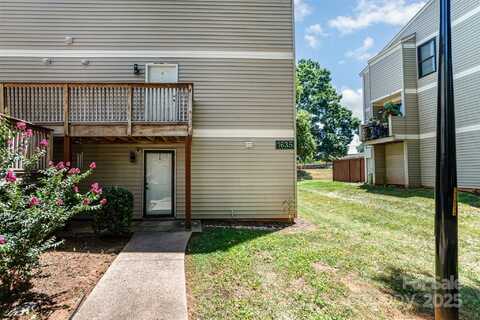 1635 Merry Oaks Road unit: C, Charlotte, NC 28205