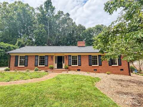 771 9th Street NW, Hickory, NC 28601