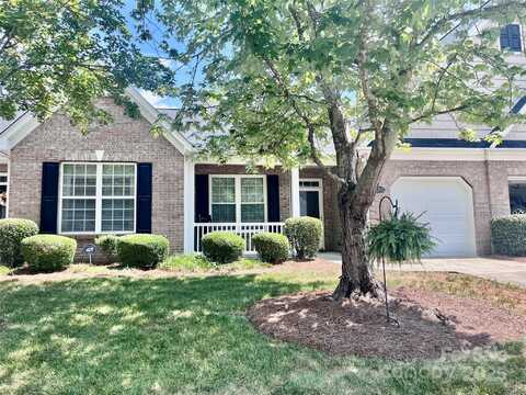 4705 Willow Glen Road, Harrisburg, NC 28075