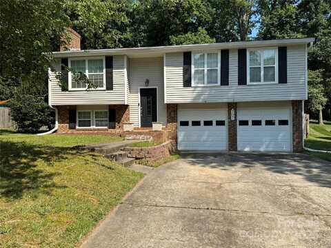707 Regency Drive, Charlotte, NC 28211