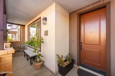 135 Farmhouse Drive, Simi Valley, CA 93065