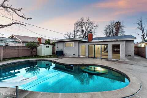 19844 Hemmingway Street, Winnetka, CA 91306