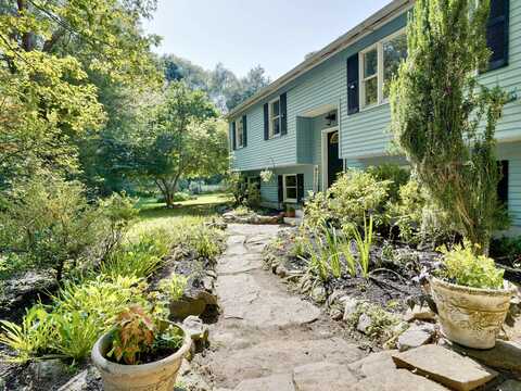 242 Herrick Road, Brooklyn, CT 06234