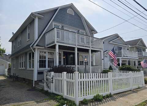 35 Coolridge Road, Milford, CT 06460