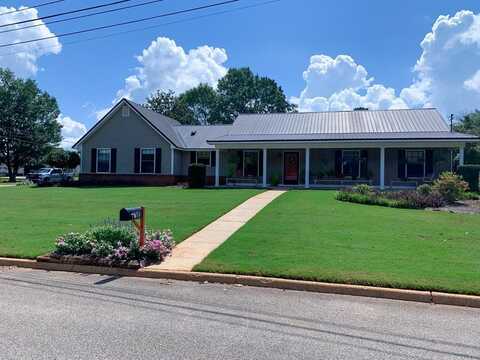 2612 Radcliff RD, Dothan, AL 36303