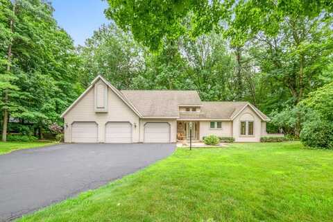3081 Big Timber Cir, Village of Suamico, WI 54313