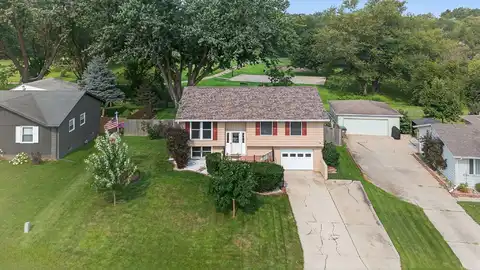 9418 Golden Valley Drive, Norwalk, IA 50211