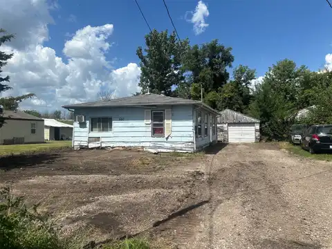 550 NE 48th Place, Des Moines, IA 50313