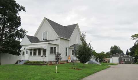 814 W Platt, Maquoketa, IA 52060