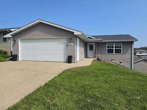 2075 Golden Eagle, Dubuque, IA 52001