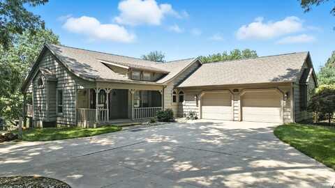 52255 Winding Waters Lane, Elkhart, IN 46514