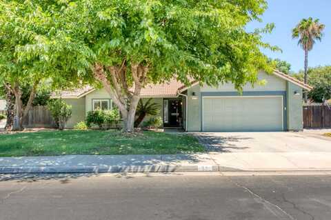 11 Magnolia Avenue, Clovis, CA 93611