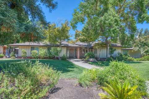 1590 Escalon Avenue W, Fresno, CA 93711