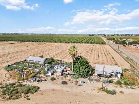 1095 Mountain View Avenue E, Fresno, CA 93725