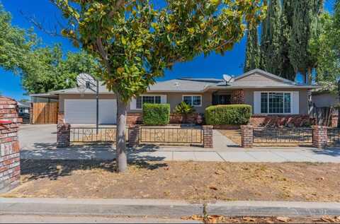 3162 Indianapolis Avenue W, Fresno, CA 93722