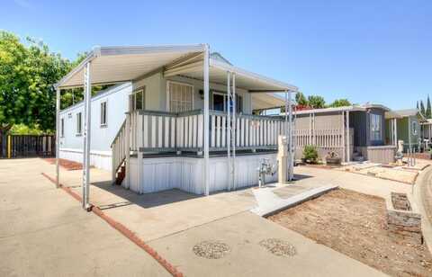 1218 Cleveland Avenue E, Madera, CA 93638