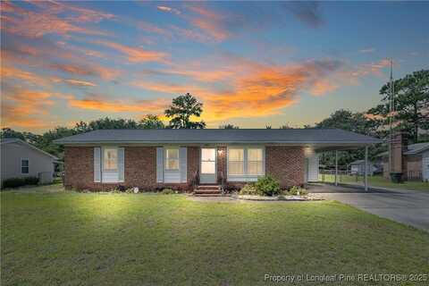 3316 Forest Lake Drive, Hope Mills, NC 28348