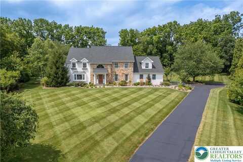 1588 Surrey Road, Shamokin, PA 18015