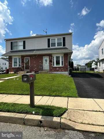 21 SPARKS CIRCLE, GLENOLDEN, PA 19036