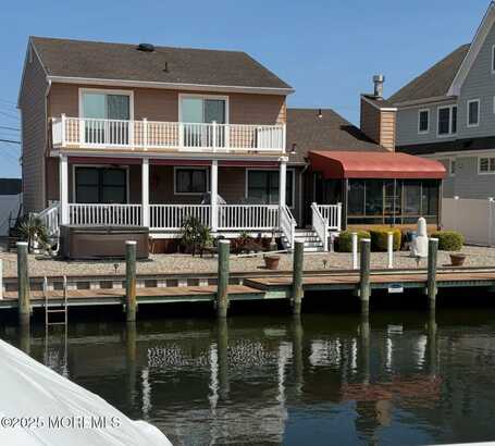 596 Bayview Drive, Toms River, NJ 08753
