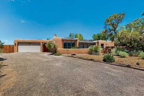 7425 QUEBRADA Place NE, Albuquerque, NM 87113