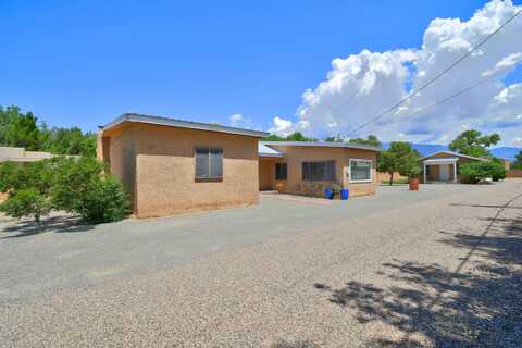 10508 2ND Street NW, Albuquerque, NM 87114