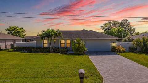 3810 SE 12th Place, Cape Coral, FL 33904