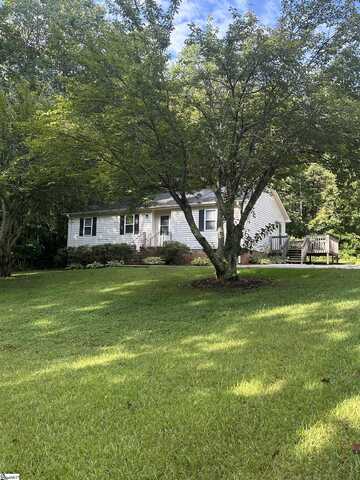19 Lee Way, Taylors, SC 29687