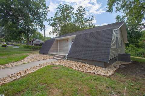 135 Regent Street, Spartanburg, SC 29302