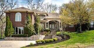 705 Danes Hall Dr, Louisville, KY 40206