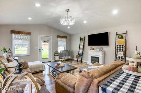 2905 Republic Ave, Radcliff, KY 40160