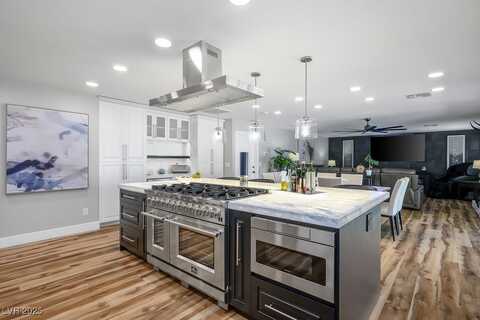 5670 N Riley Street, Las Vegas, NV 89149