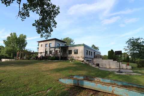 10792 N 600 E, DeMotte, IN 46310