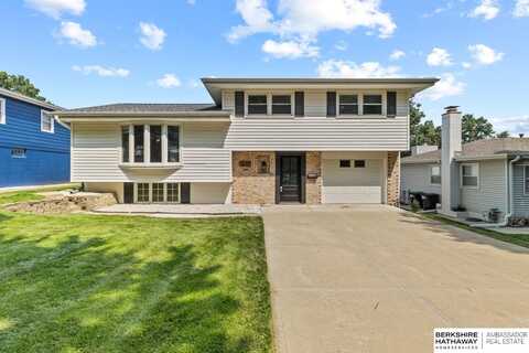 3717 Cornhusker Drive, Omaha, NE 68124