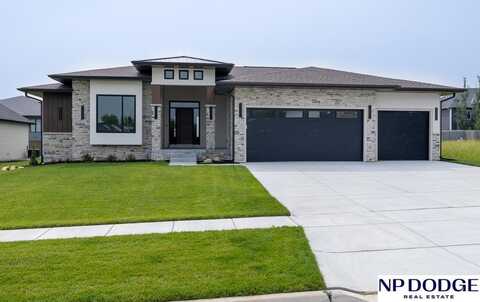 8901 Appaloosa Lane, Lincoln, NE 68520